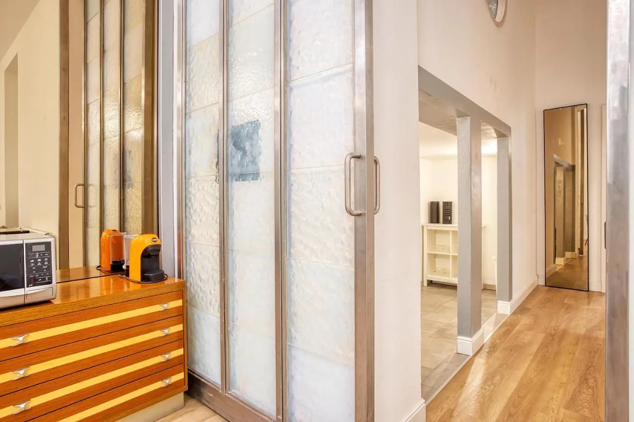 Lägenhet Joivy Modern And Spacious Family Flat Milano