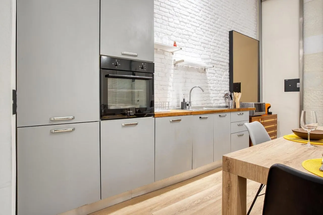 Joivy Modern And Spacious Family Flat Milano Lägenhet