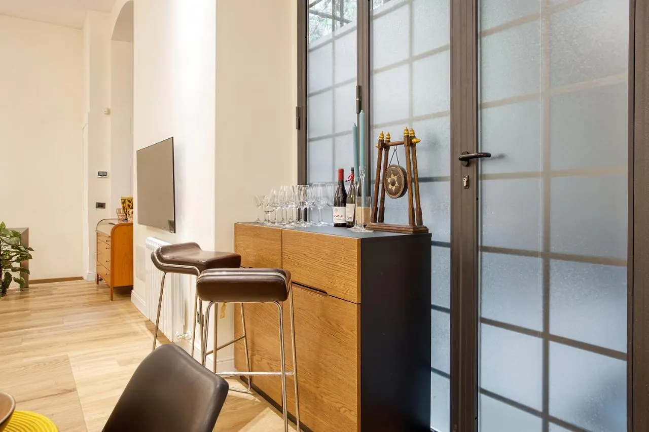 Joivy Modern And Spacious Family Flat Milano
