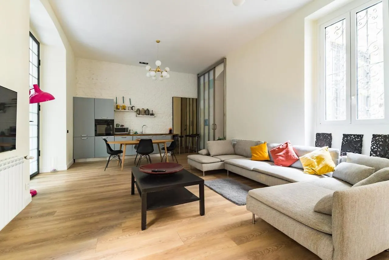Joivy Modern And Spacious Family Flat 밀라노
